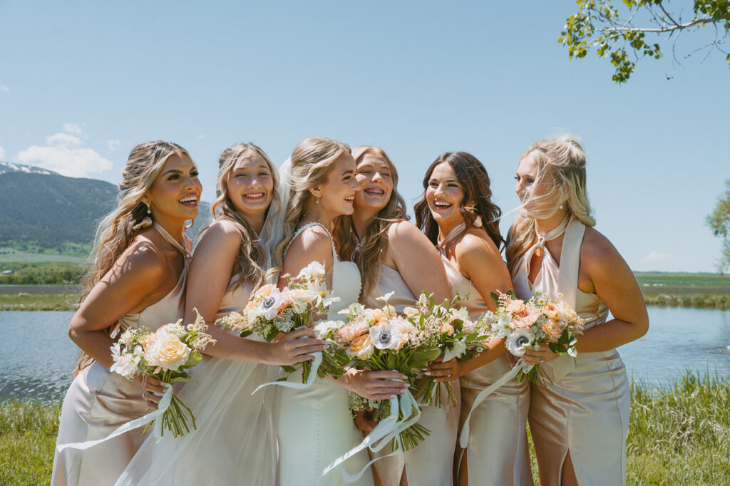 cute picture of the bride and her bridesmaids