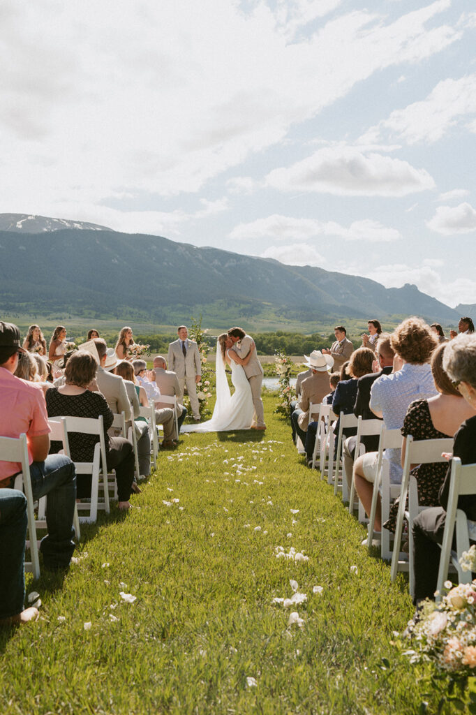 Classy Western Wedding at Fox Fields Wedding Venue in Red Lodge