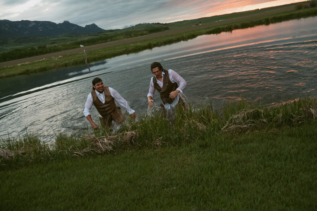 Classy Western Wedding at Fox Fields Wedding Venue in Red Lodge