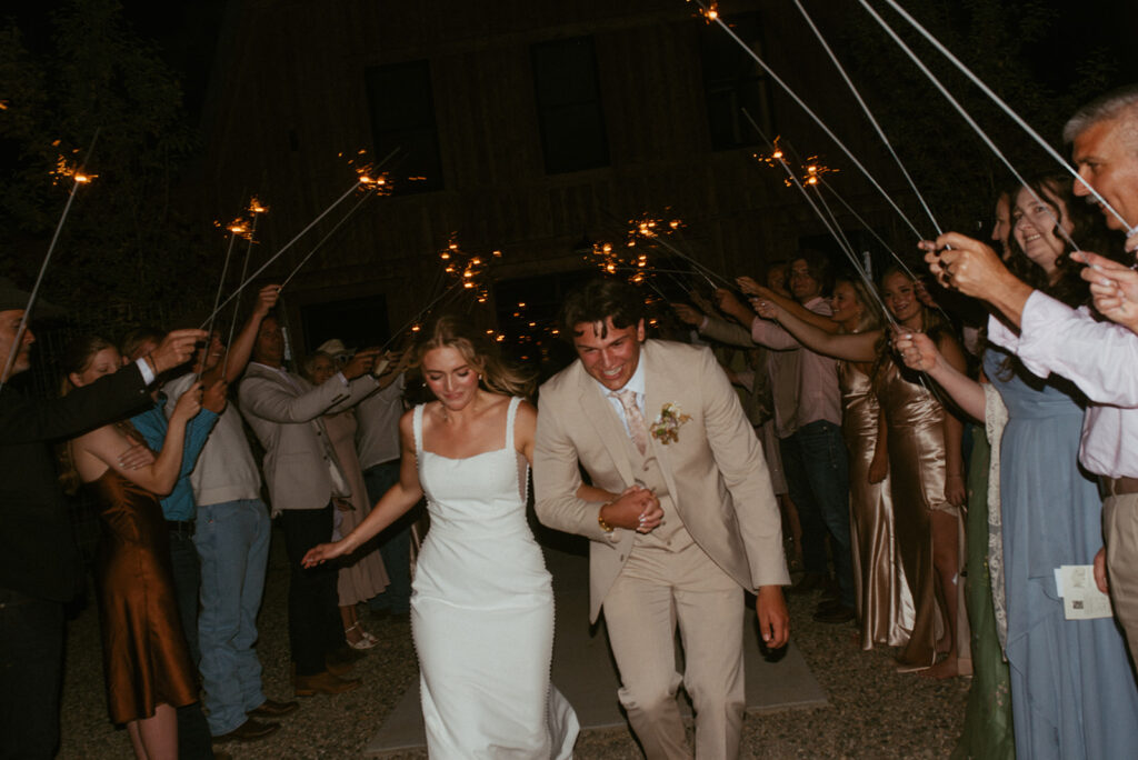 Classy Western Wedding at Fox Fields Wedding Venue in Red Lodge