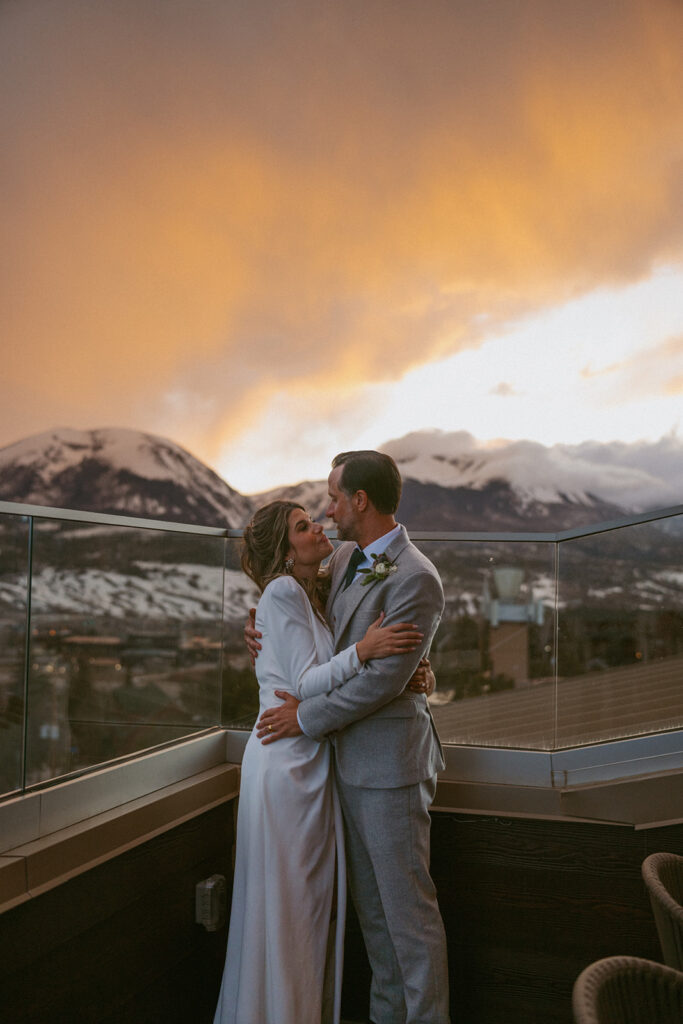 golden hour couple portraits 
