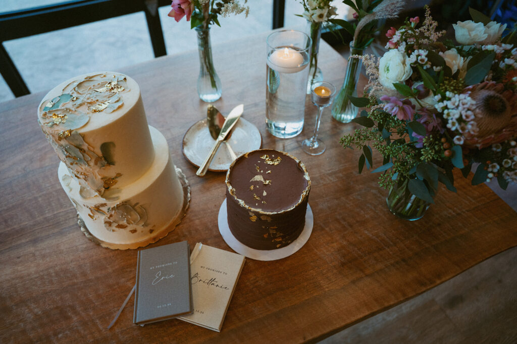stunning wedding cakes at the reception