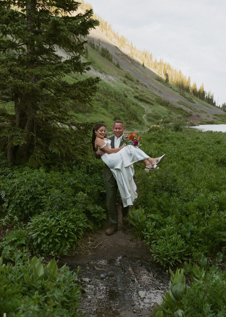 7 Things I’ll Never Charge Extra for as Your Colorado Elopement Photographer