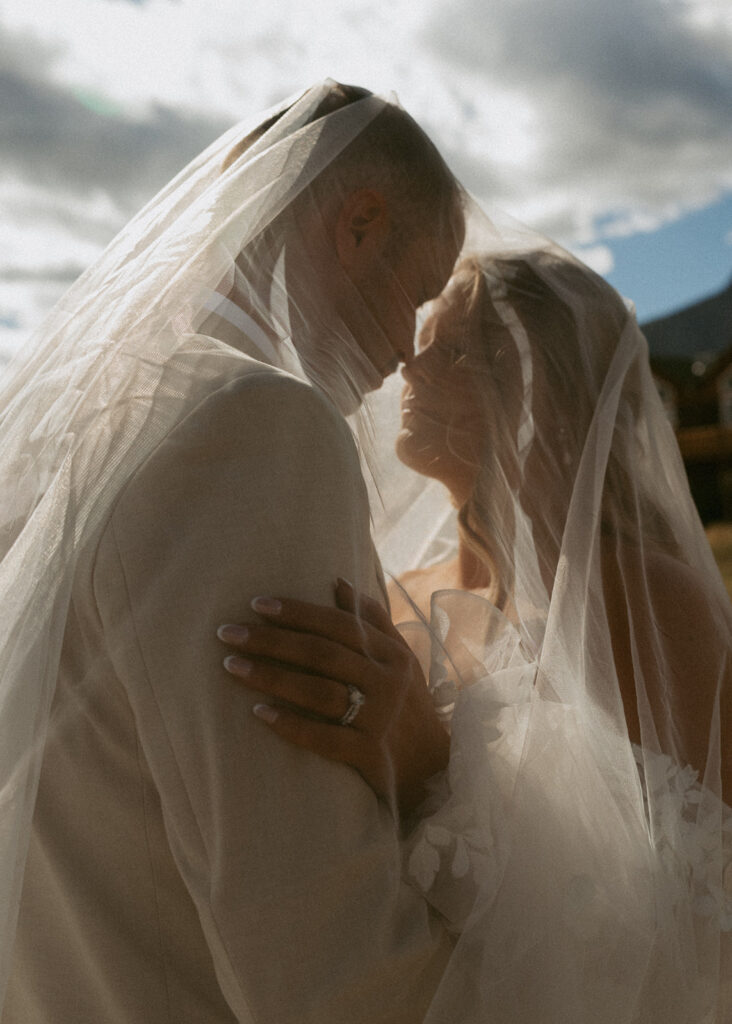 stunning golden hour bridal session