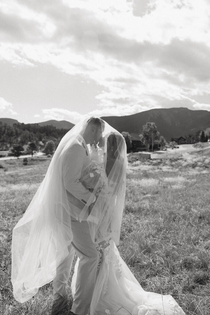 Colorado Elopement Costs Explained: What to Budget, What to Splurge On, and What to Skip