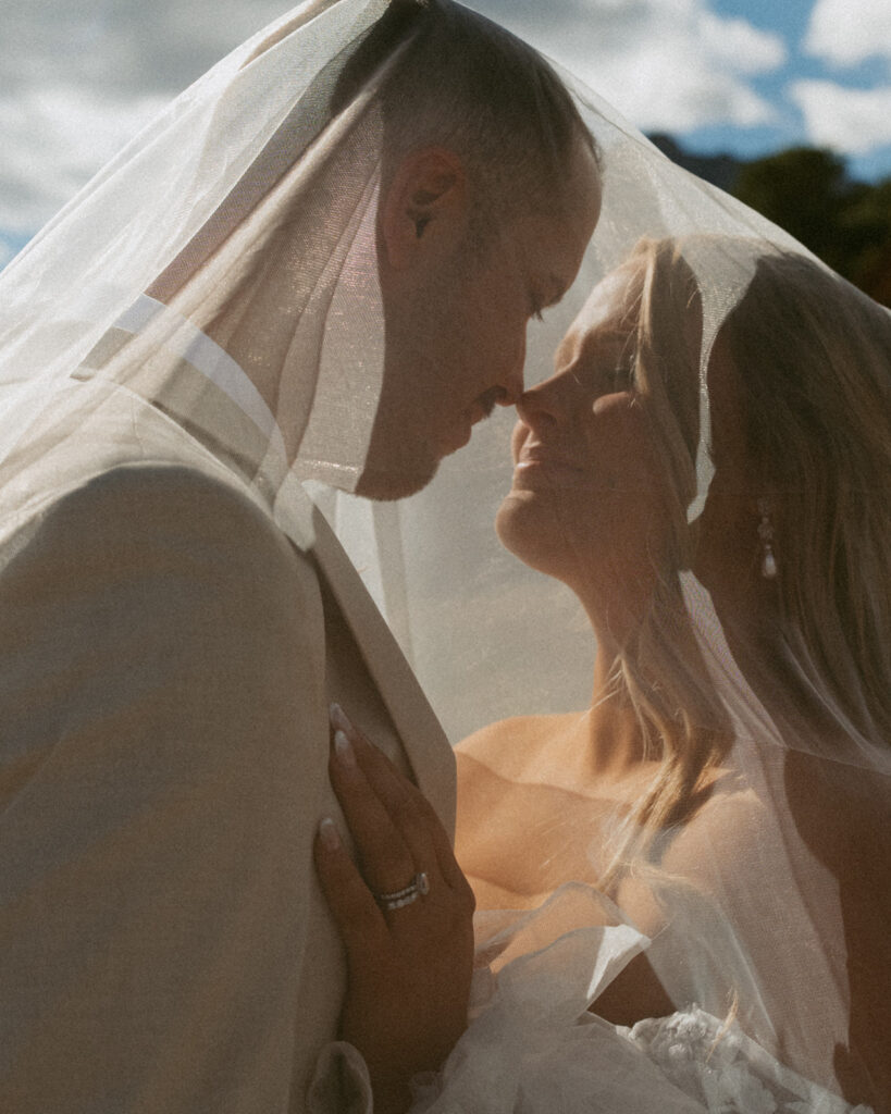 golden hour bride and groom photos in colorado