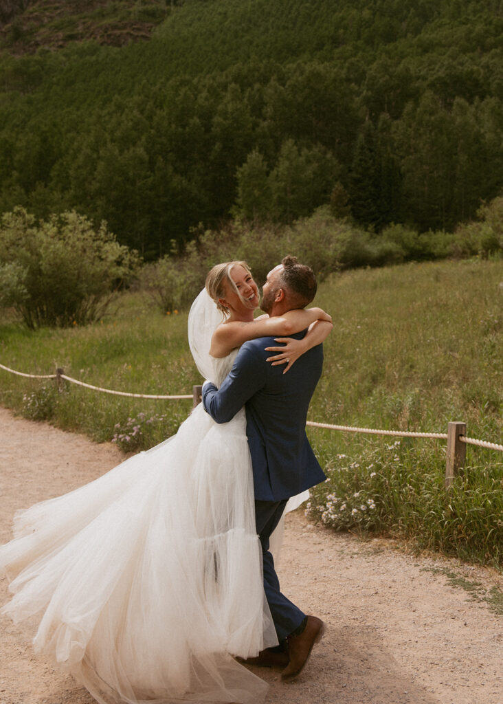 How to Get Married at Maroon Bells: A Complete Guide to Planning a Maroon Bells Elopement