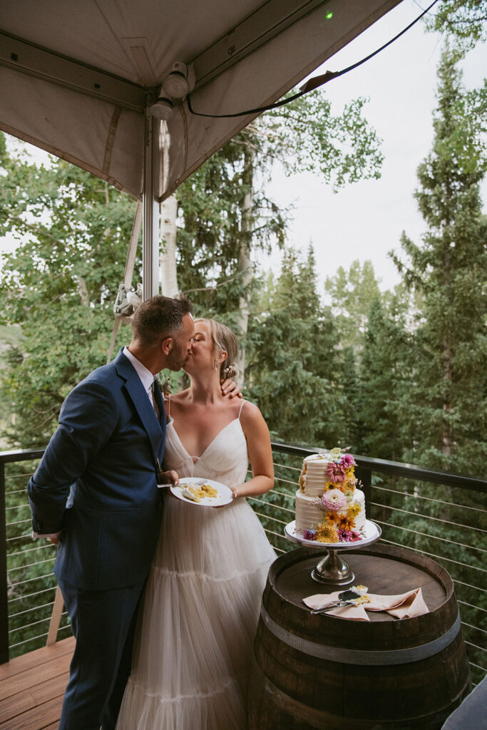 How to Get Married at Maroon Bells: A Complete Guide to Planning a Maroon Bells Elopement
