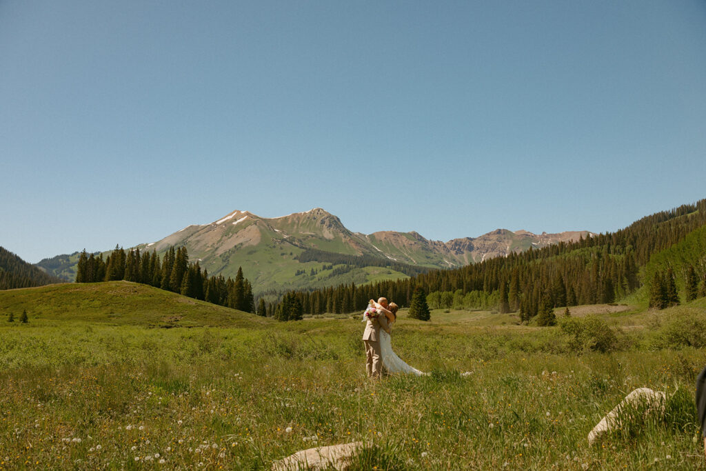 romantic couple portraits in colorado