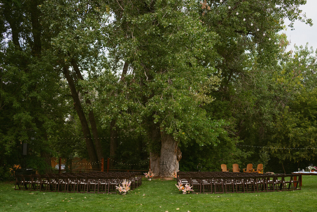 How to Choose a Colorado Wedding Venue for a Summer Wedding (Best Locations, Budgets & Vibes)