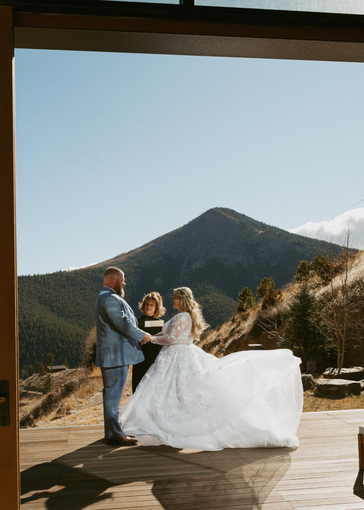 intimate elopement ceremony in colorado