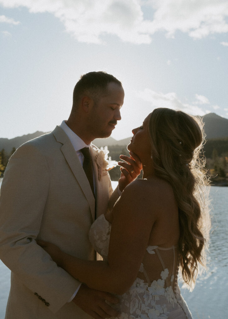golden hour bridal photos in colorado