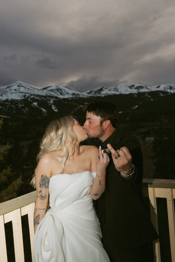 You Don’t Have to Hike for a Beautiful Colorado Mountain Elopement