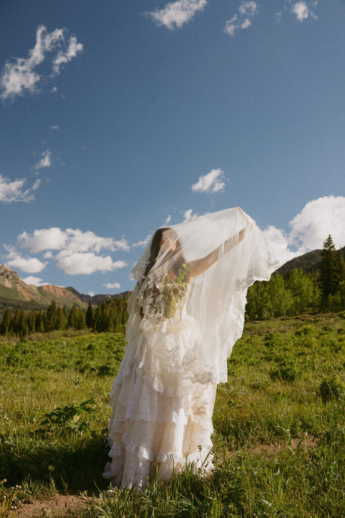 What’s in My Camera Bag? My Simple Elopement Photography Gear Setup