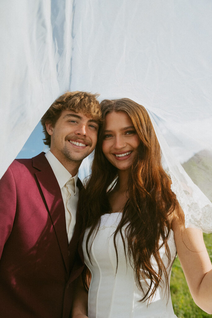 What’s in My Camera Bag? My Simple Elopement Photography Gear Setup