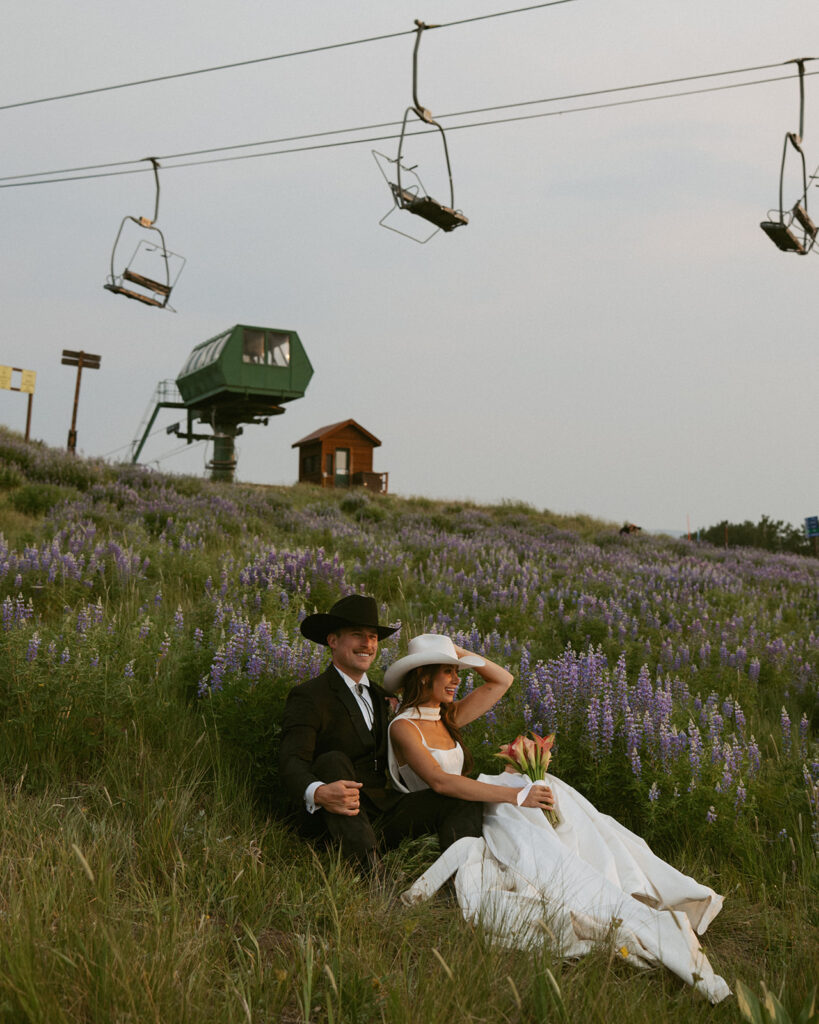 What’s in My Camera Bag? My Simple Elopement Photography Gear Setup